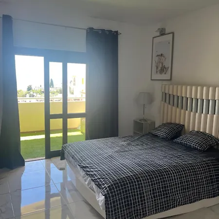 Amazing Sea View W Pool * Албуфейра